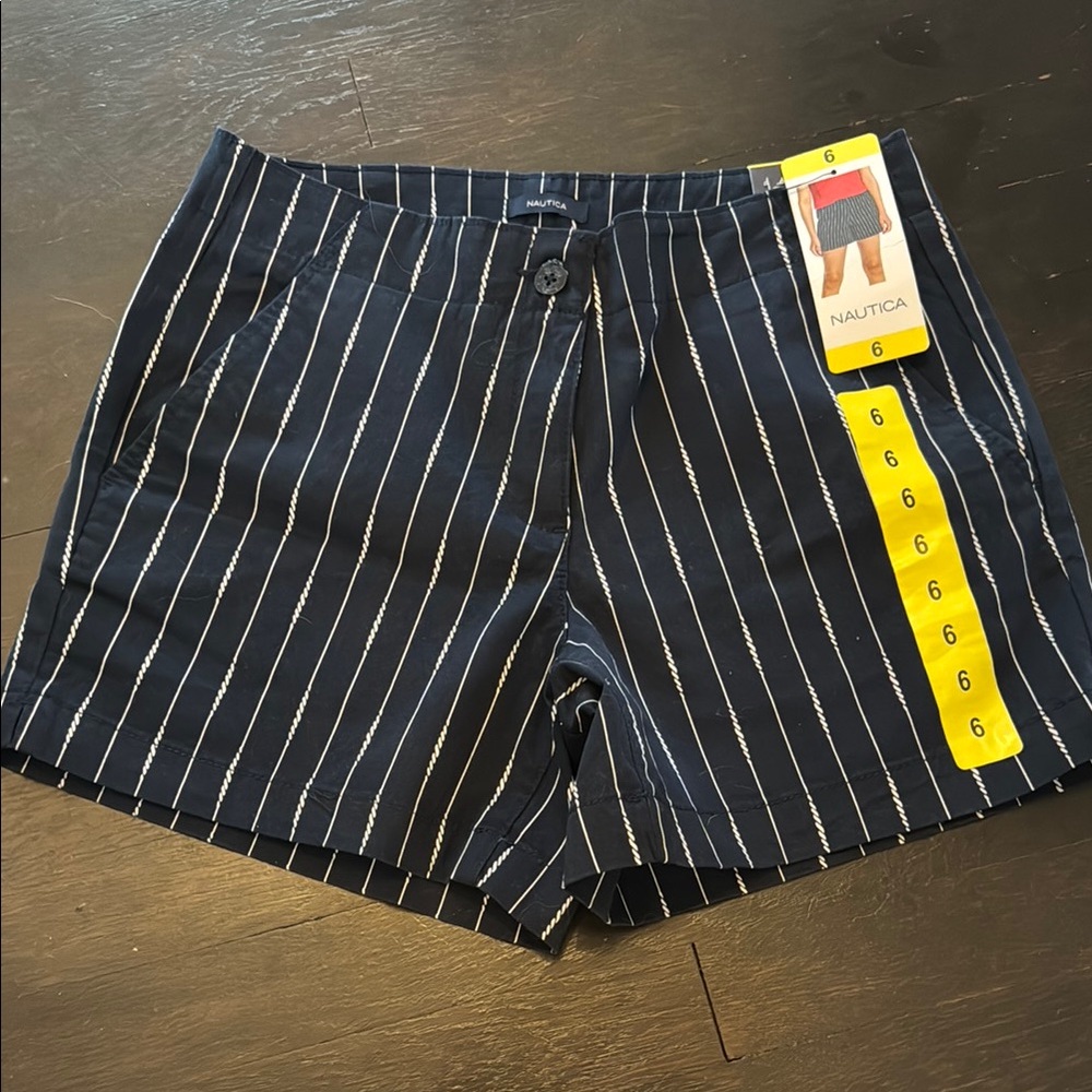 Nautica Blue and White Flat Front Shorts NWT